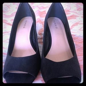 Black Torrid peep toe wedge heels NWT